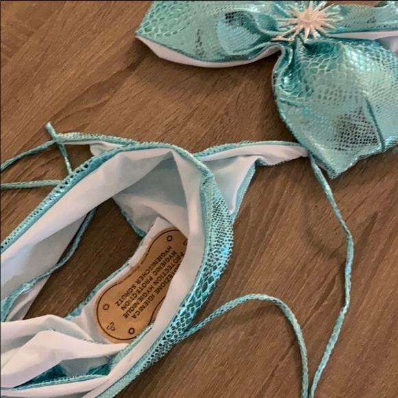 SOLD OUT - Picture 8 of 16